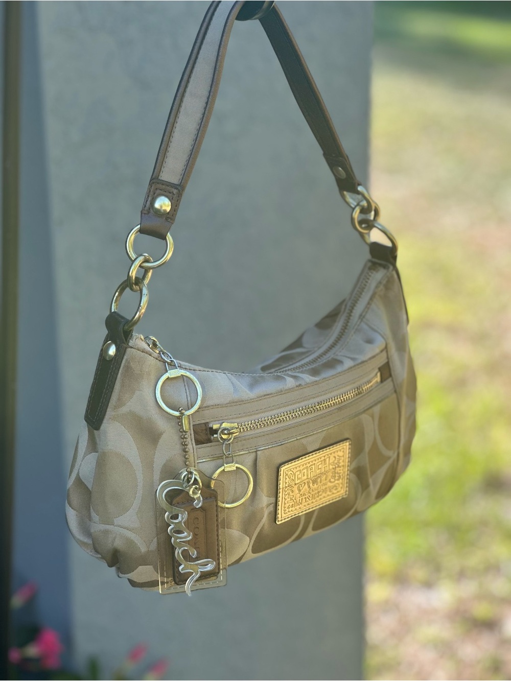 Coach Signature Poppy Shoulder Bag with Gold Hardware - Picture 3 of 7
